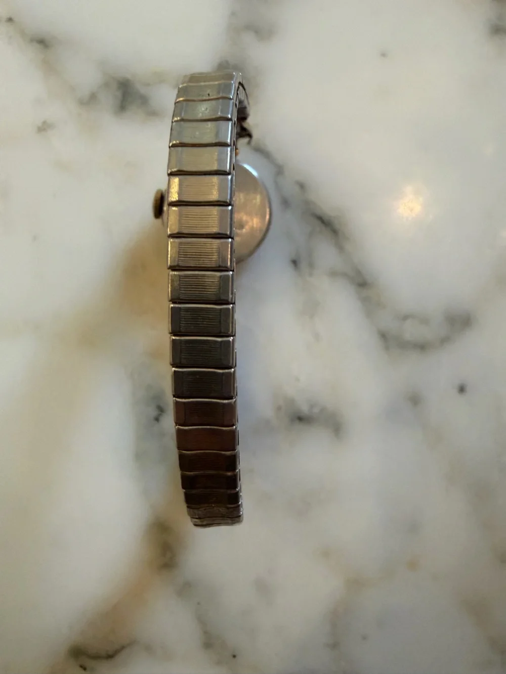 Vintage Timex Watch Women 18mm Gold Tone Stretch Band Manual Wind UNTESTED